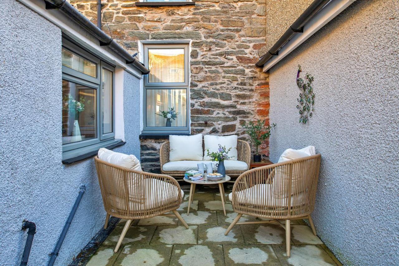Finest Retreats - Bwthyn Llechi, Slate Cottage 布莱奈费斯蒂尼奥格 外观 照片